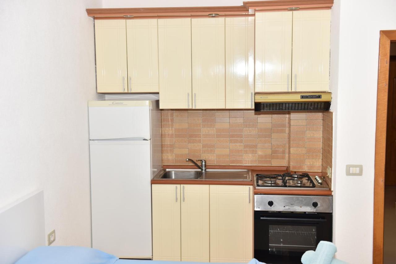 Vila Namiku Hotel Драч Екстериор снимка