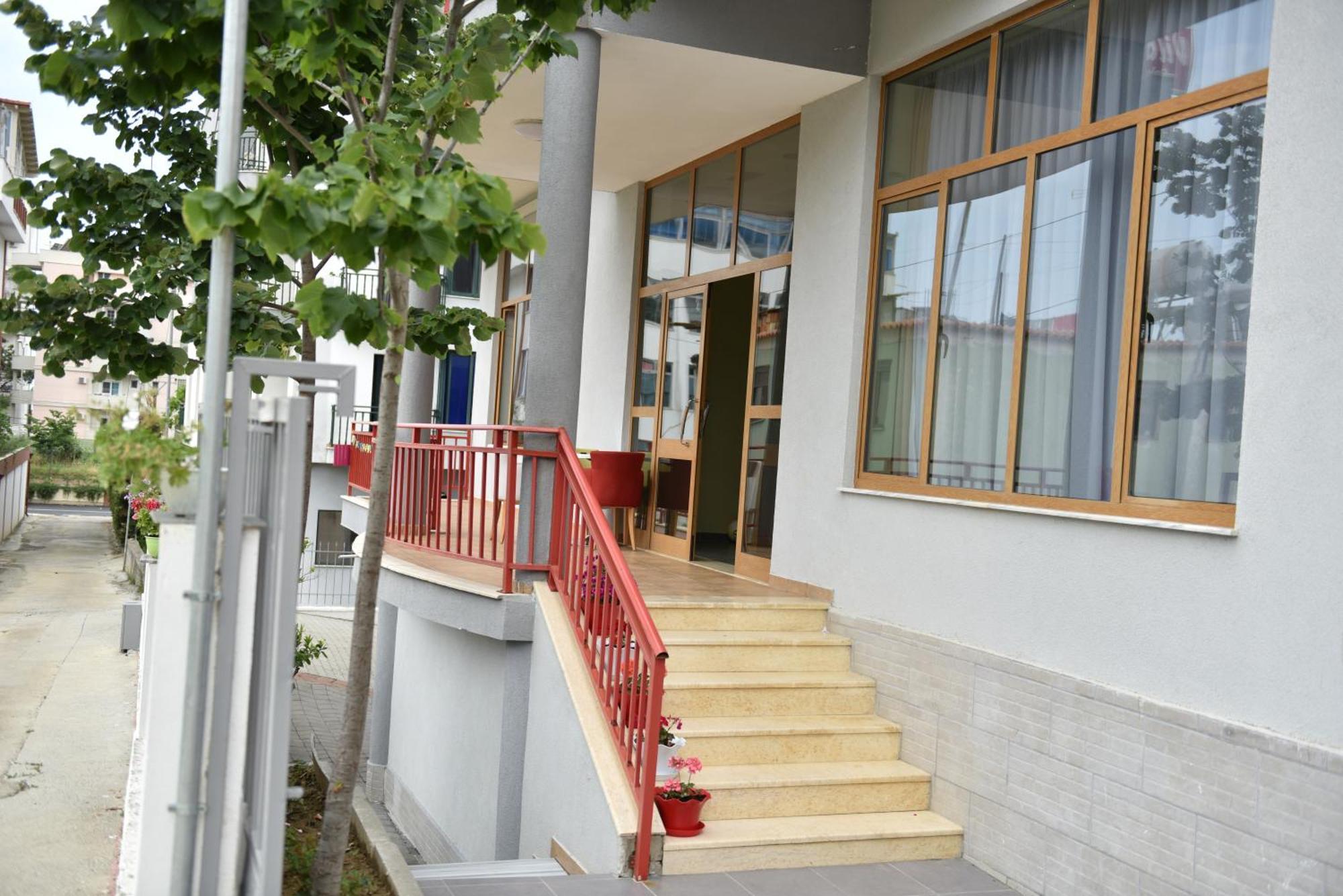 Vila Namiku Hotel Драч Екстериор снимка